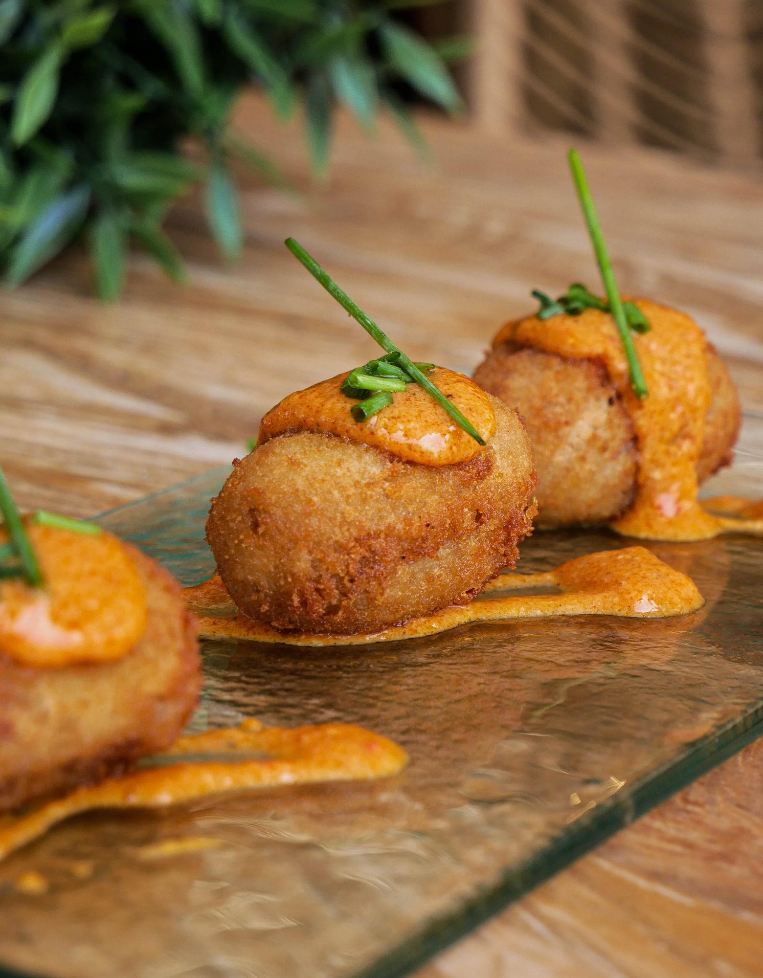 Croqueta de cola de toro en Selva Negra Restaurante Tomares Sevilla